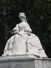 Monumento de Isabel de Baviera (Sisi) en Szeged, Hungría.