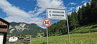 ITA – Trentino-Südtirol – Provinz Bozen–Südtirol – Bezirksgemeinschaft Eisacktal — Gde. St. Peter — St. Magdalena — LS 163 (Ortstafel) 2023