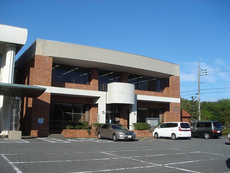 File:Ibigawa Library in Ibigawa town2008.jpg