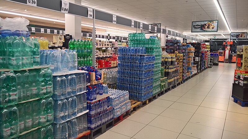 File:Interior of Lidl Winschoten (2017) 05.jpg