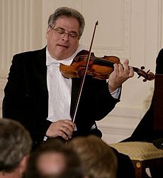 izraelsko-americký huslista, dirigent a pedagóg