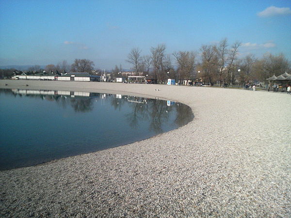 Ярун загреб. Озеро в Загребе. Lake Jarun. Загреб Хорватия пляжи.