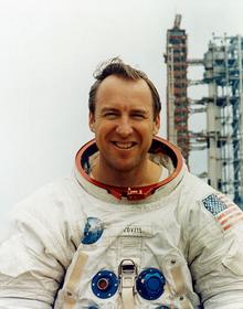 Jim Lovell at LC-39.png