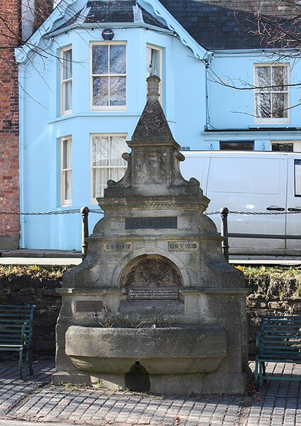 File:Jubilee fountain, Newnham - geograph.org.uk - 1728988.jpg