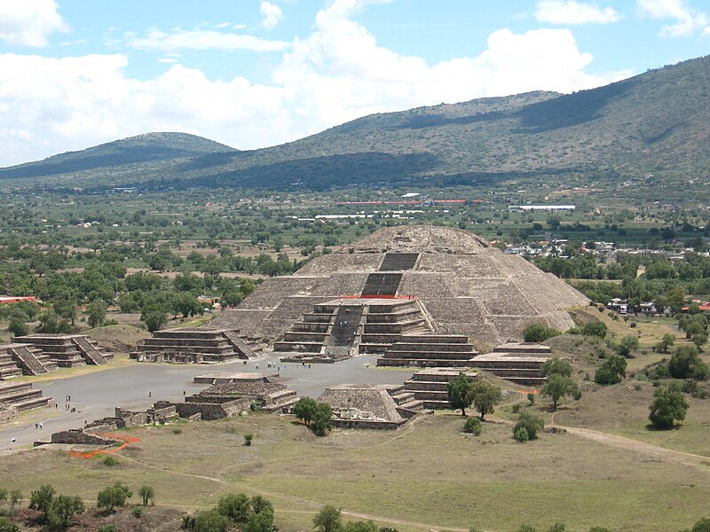 File:June 2007 Teotihuacan 7.jpg