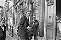 VVD-fractieleider Hans Wiegel bij Paleis Lange Voorhout tijdens de kabinetsformatie door koningin Juliana, 5 november 1977 (Nationaal Archief)