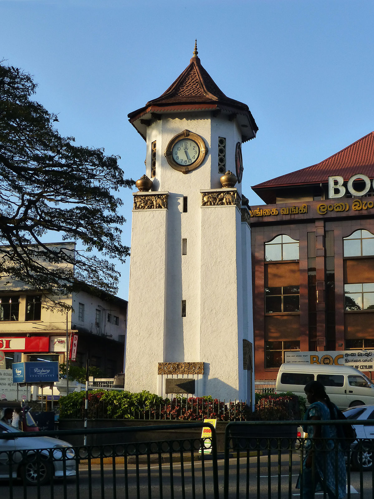 Канди часы. Kandy Clock Tower. Часовая башня в Тимашевске. Канди башня с часами. Вторая башня Красноярск.