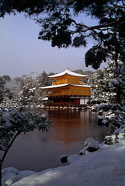 Kinkaku-Snow-5.jpg