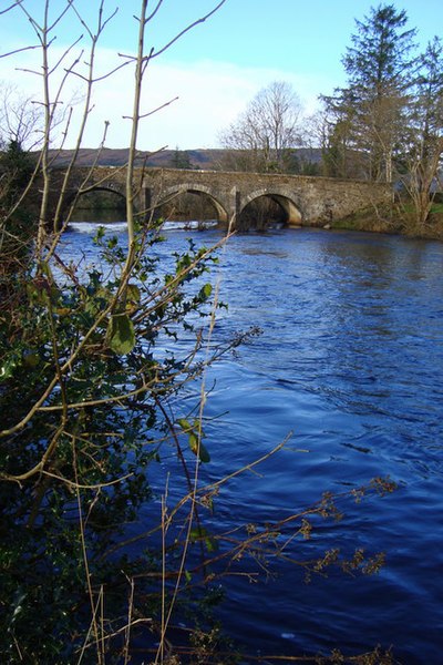 File:Lough Eske Bridge - geograph.org.uk - 1064085.jpg