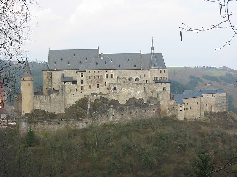 File:Luxembourg, Vianden, Castle.JPG