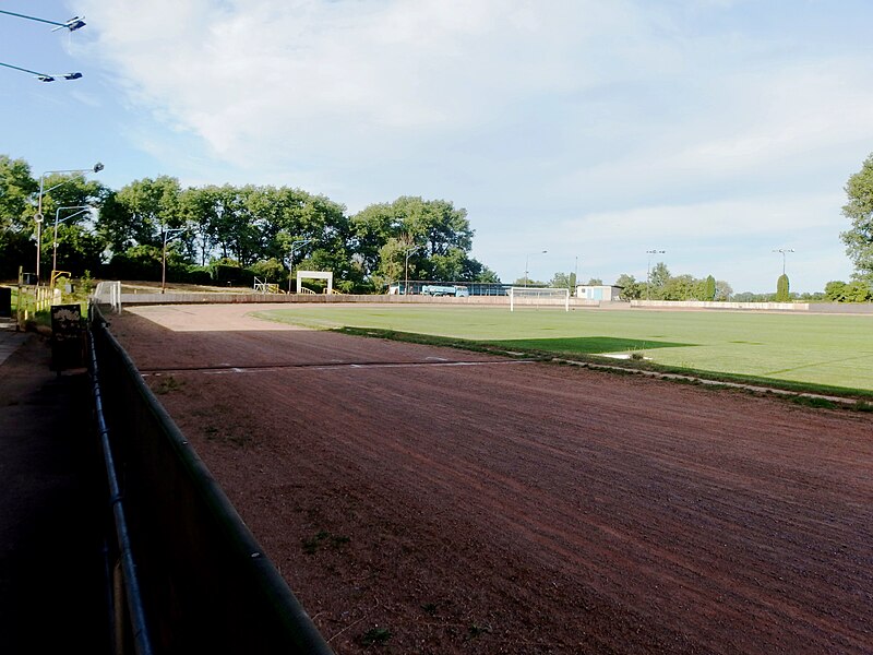 File:Mšeno, stadion (1).jpg