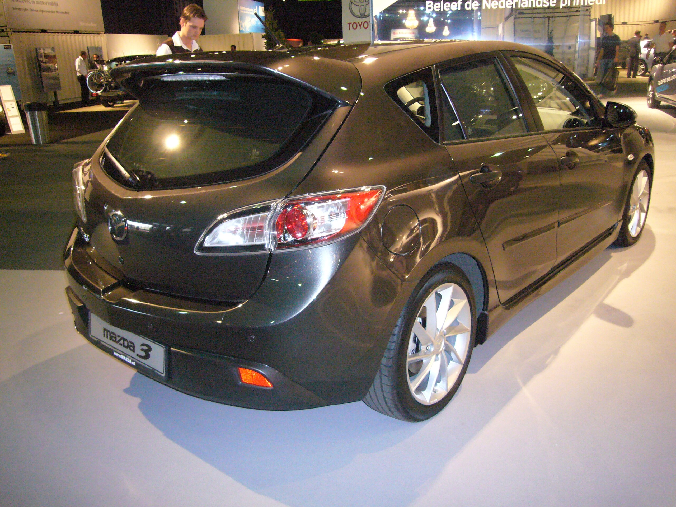 File:Mazda3 hatchback (rear).JPG - Wikimedia Commons