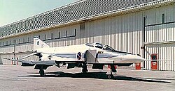 F-4 (戦闘機) - Wikipedia