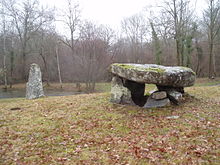 Menhir et dolmen de Ménardeix.jpg