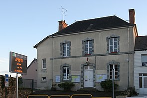 Mernel - mairie.JPG
