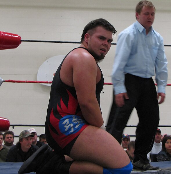 Elgin at an independent show in 2009