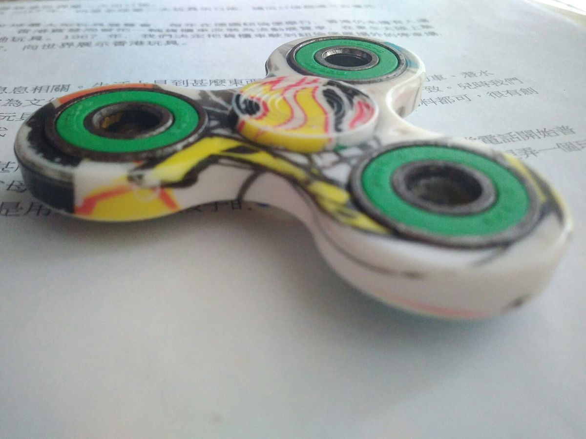 Fidget spinner - Wikipedia