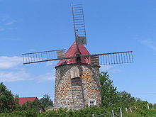 Moulin à vent de l'Économusée, sur L'Isle-aux-Coudres.