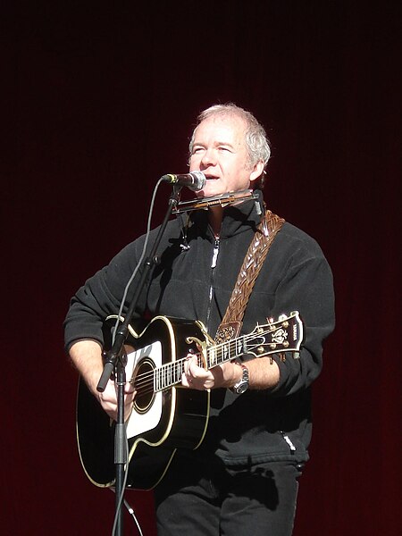 File:Murray McLauchlan.JPG