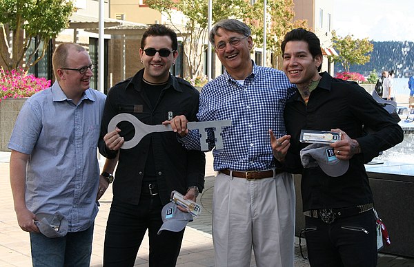 L to R: Yuri Ruley, Tom Wisniewski, Mayor Cary Bozeman, Mike Herrera (the band receiving the Key to Bremerton in 2006)