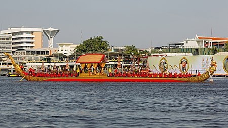 เรือพระที่นั่งนารายณ์ทรงสุบรรณ รัชกาลที่ 9