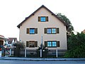 Bauernhaus in der Dietersheimer Straße 12 in Neufahrn, Landkreis Freising, Regierungsbezirk Oberbayern, Bayern. Als Baudenkmal unter Aktennummer D-1-78-145-2 in der Bayerischen Denkmalliste aufgeführt.