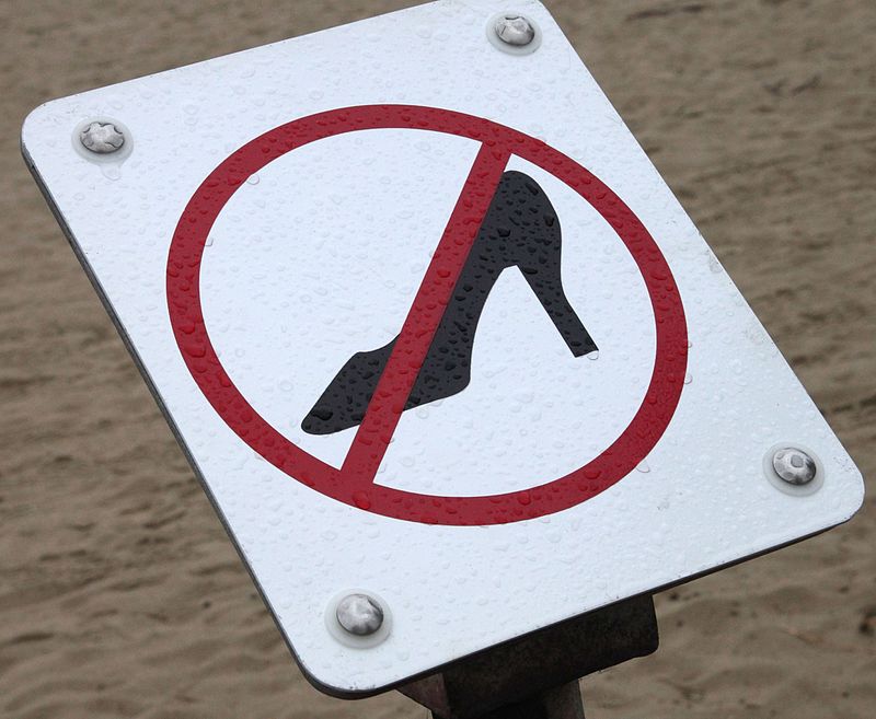 Scientists call for tougher laws on enforced high heel wear | News | The  University of Aberdeen