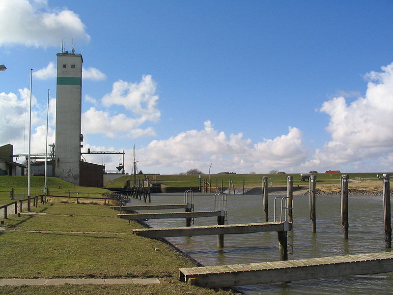 File:Nordstrand-suederhafen042006.jpg