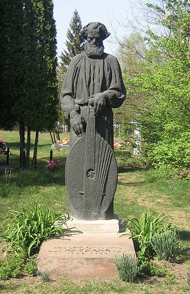 File:Ostap Veresai Grave1.JPG