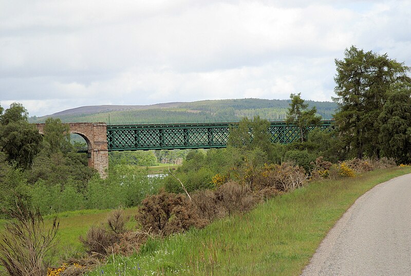 File:Oykel Viaduct - geograph.org.uk - 2467614.jpg