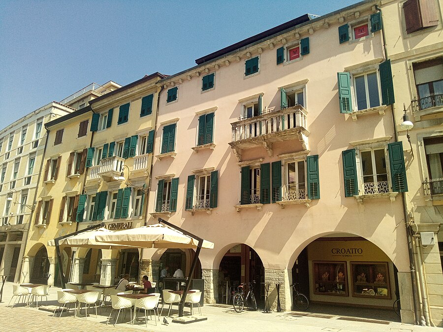 Palazzi di via Mercatovecchio 11 e 13