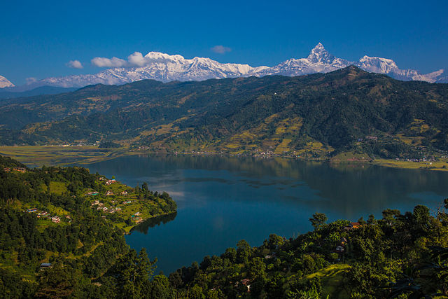 Image: Phewa Lake in Pokhara (15715573565)