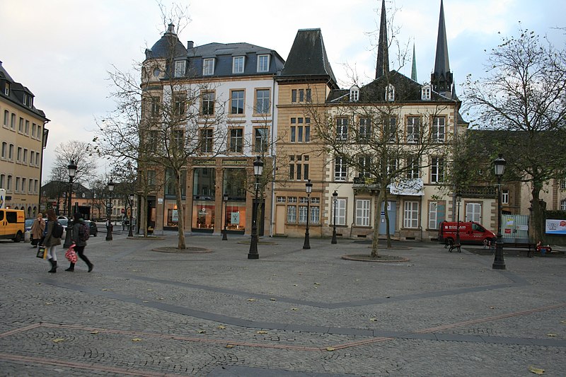 File:Place Guillaume.jpg