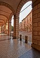 Portico palazzo Isolani.jpg