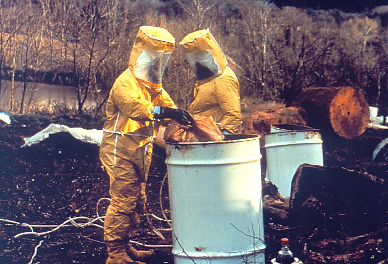 File:Protective clothing.jpg