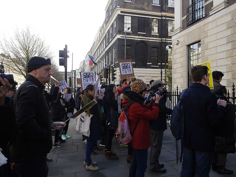 File:Protest outside the Chinese embassy, London 2016-01-10 30.jpg