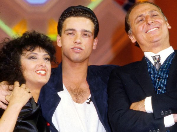 Ramazzotti (center) in 1986