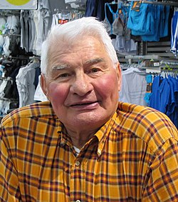 Raymond Poulidor - IMG 1906 (cropped) (cropped).JPG