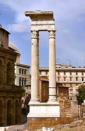 The three re-erected columns Roma-tempio di apollo.jpg