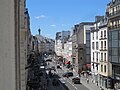 Miniatuur voor Bestand:Rue du Faubourg Saint-Antoine in July 2022.jpg