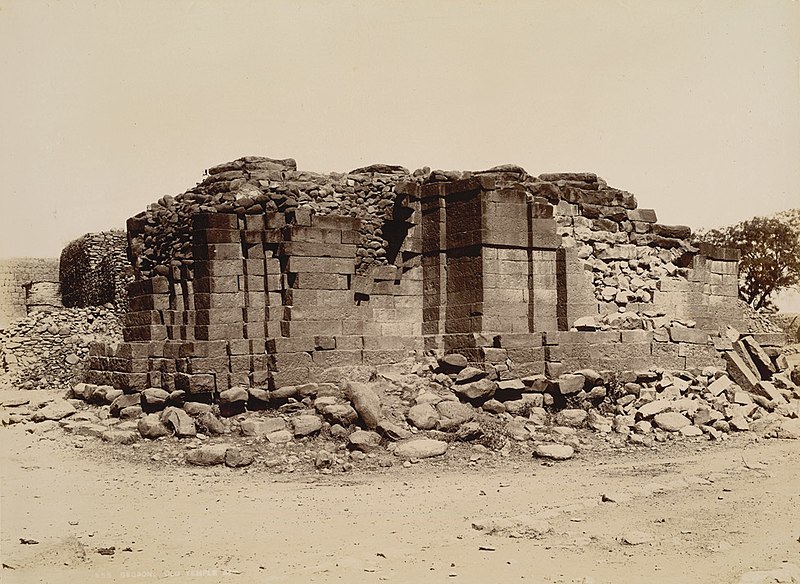 File:Ruins of Hindu temple at Segaon, Sholapur District, Maharashtra, 1897 photo.jpg