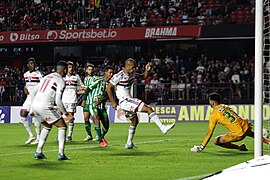 Série A - SÃO PAULO 0 X 0 JUVENTUDE - Miranda finaliza, mas sem realizar o gol.jpg