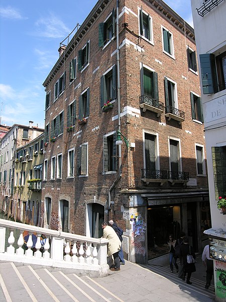 File:San Polo, 30100 Venice, Italy - panoramio (83).jpg