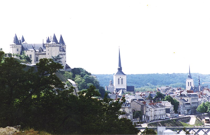 File:Saumur Loire Valley.jpg