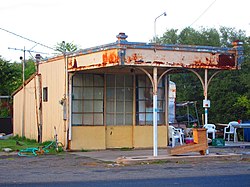 Čerpací stanice Shell, La Grange, CA. JPG