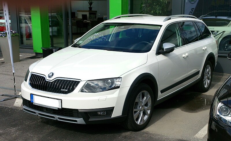 File:Skoda Octavia III Scout fl.jpg