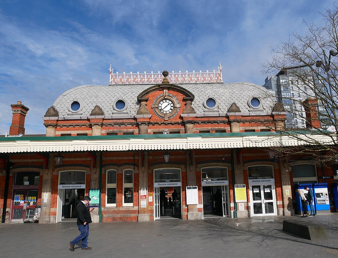 Slough railway station