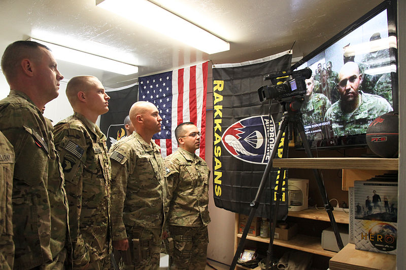 File:Soldiers watch NFL game on Veterans Day 121112-A-PO167-028.jpg