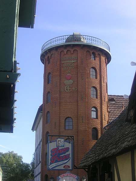 File:Solvang Round Tower.JPG