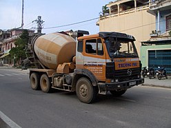 Ssangyong SY (license built by Mercedes Benz) Ssangyong truck.JPG